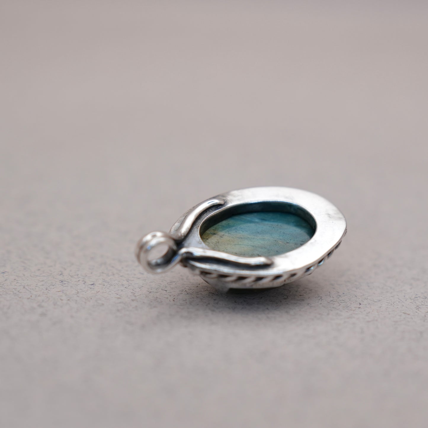 Oval Labradorite Pendant